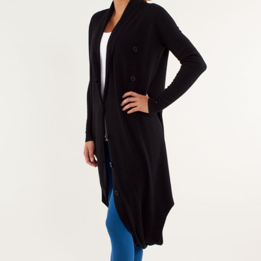 Lululemon Intuition Meditation Sweater Wrap in Black - Picture 2 of 13
